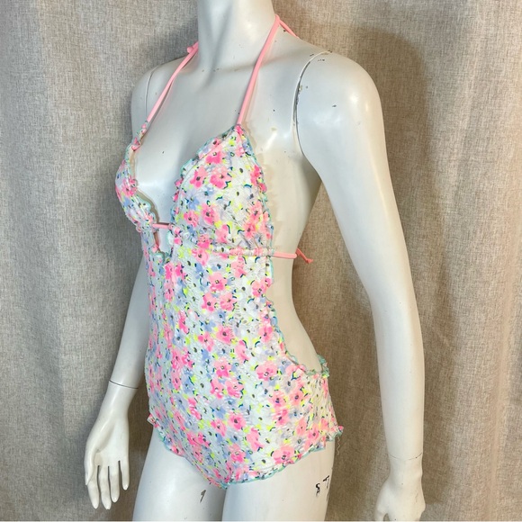 NWOT Victoria's Secret One-Piece Swimsuit Sz Small - Picture 3 of 9